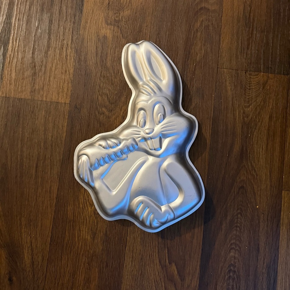 Vintage 1978 Wilton Bugs Bunny Looney Toons Cake Pan Mold 502-7598 Easter